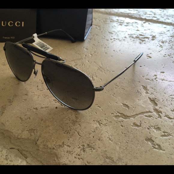 GUCCI BLACK SLIM AVIATORS WITH CROSSBAR - Picture 4 of 5